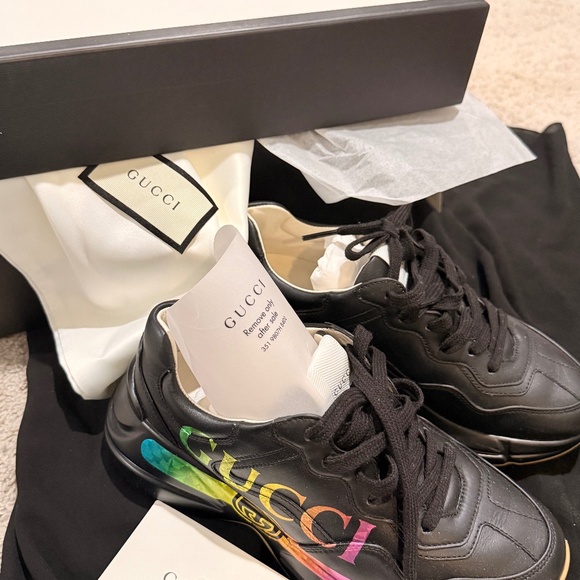 Gucci Rhyton sneakers - Picture 1 of 2